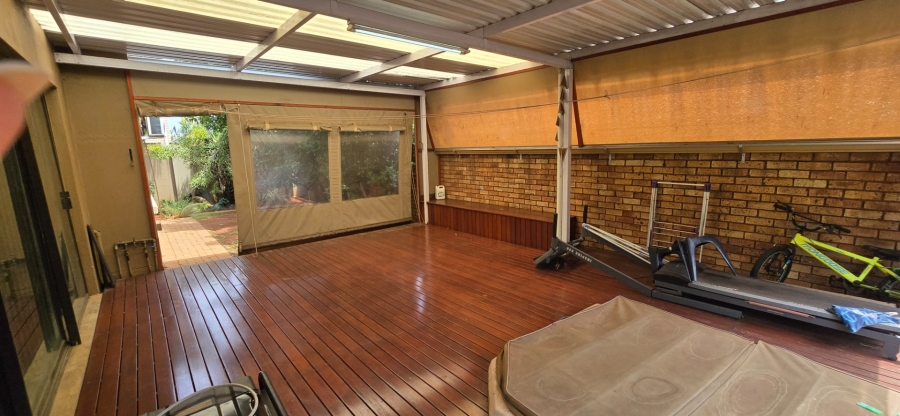 4 Bedroom Property for Sale in Rose Acres Estate Gauteng