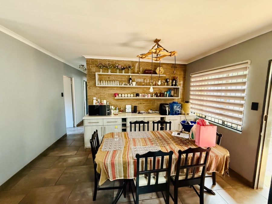 4 Bedroom Property for Sale in Hesteapark Gauteng