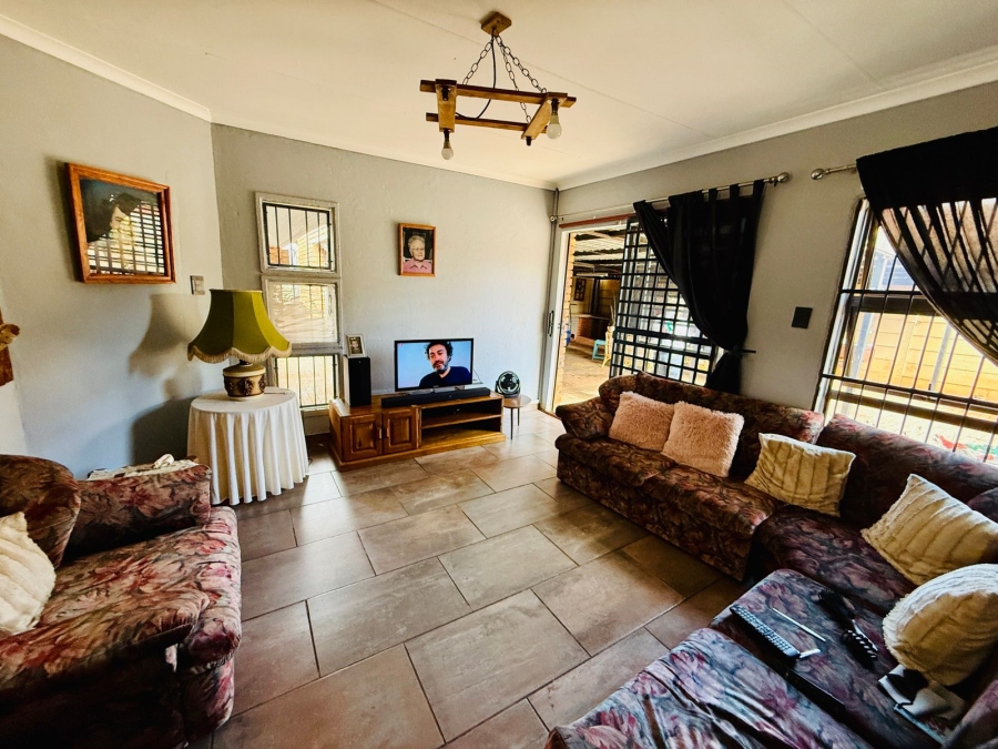 4 Bedroom Property for Sale in Hesteapark Gauteng