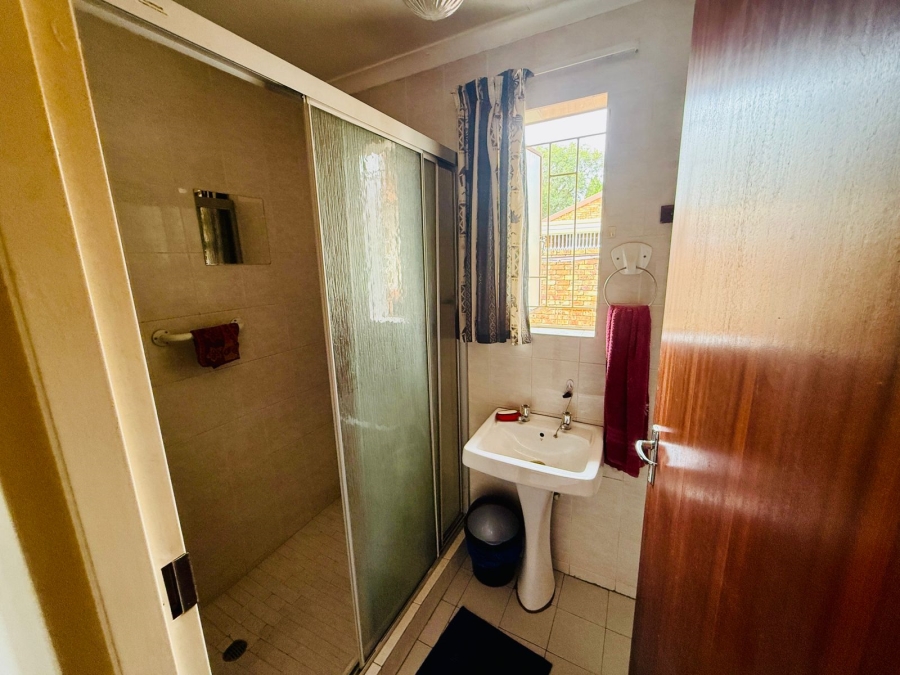 2 Bedroom Property for Sale in Clarina Gauteng