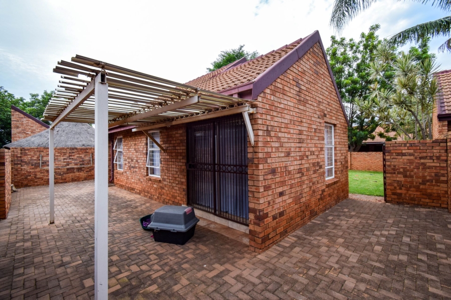 2 Bedroom Property for Sale in Montana Gauteng