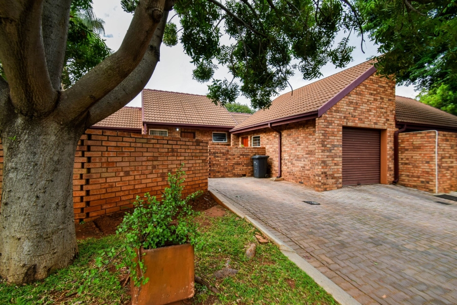 2 Bedroom Property for Sale in Montana Gauteng