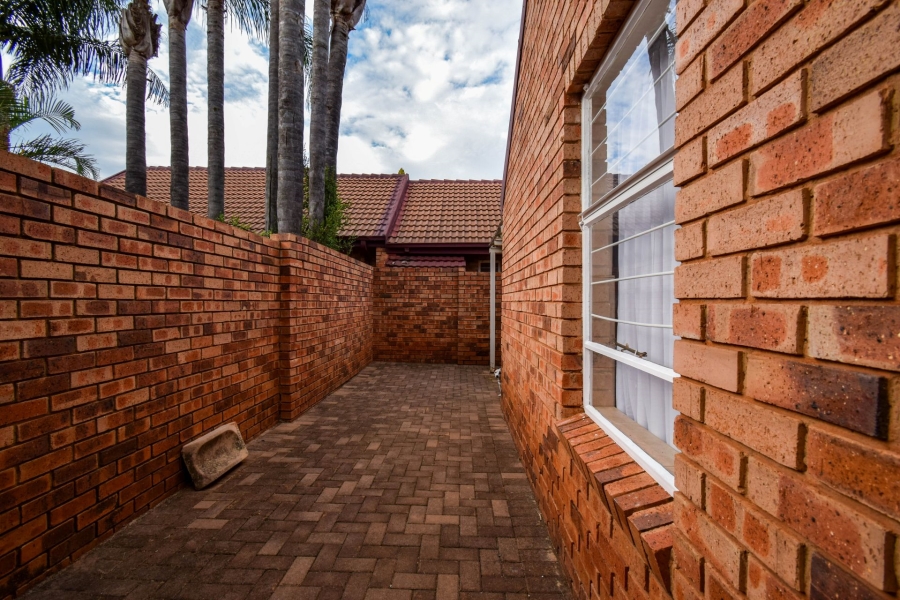 2 Bedroom Property for Sale in Montana Gauteng