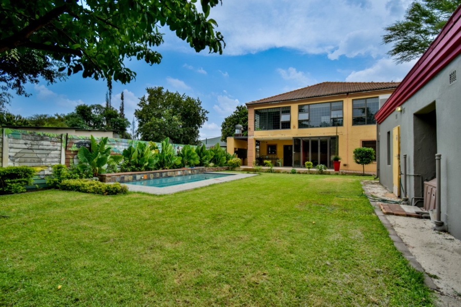 5 Bedroom Property for Sale in Gezina Gauteng