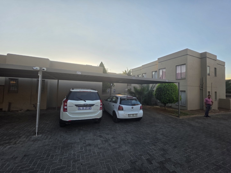2 Bedroom Property for Sale in Magalieskruin Gauteng