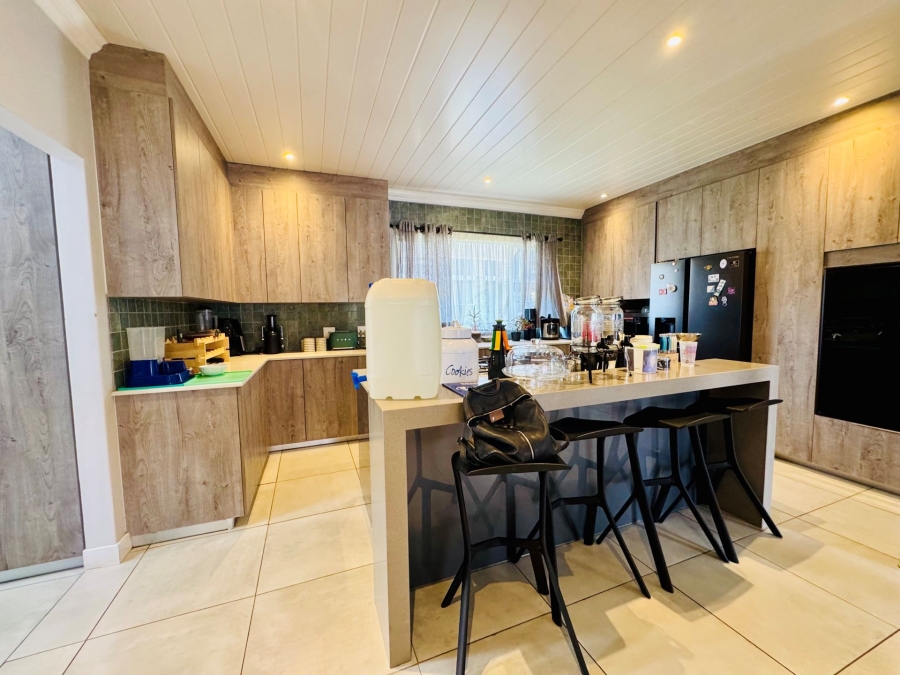 4 Bedroom Property for Sale in Rose Acres Estate Gauteng