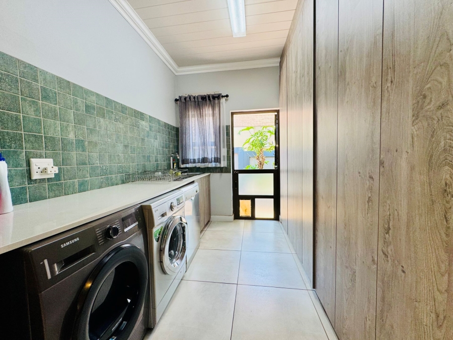 4 Bedroom Property for Sale in Rose Acres Estate Gauteng