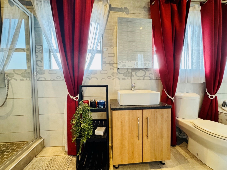 4 Bedroom Property for Sale in Rose Acres Estate Gauteng