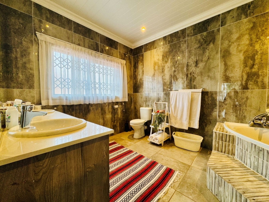 4 Bedroom Property for Sale in Rose Acres Estate Gauteng