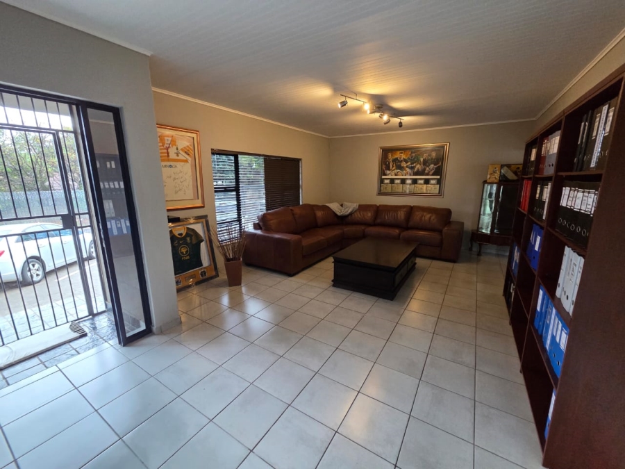 4 Bedroom Property for Sale in Magalieskruin Gauteng