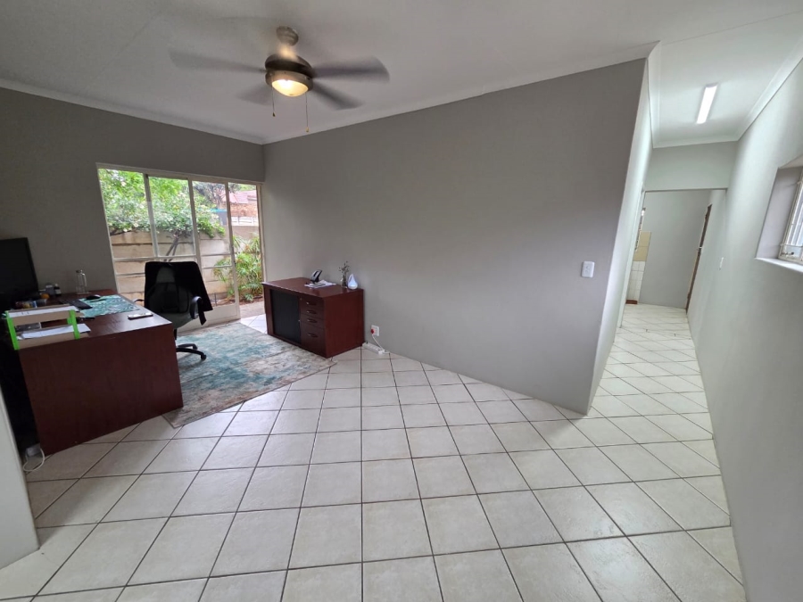 4 Bedroom Property for Sale in Magalieskruin Gauteng