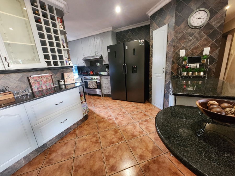 3 Bedroom Property for Sale in Green Acres Estate Gauteng