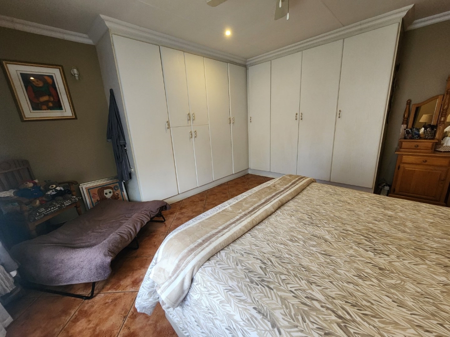 3 Bedroom Property for Sale in Green Acres Estate Gauteng