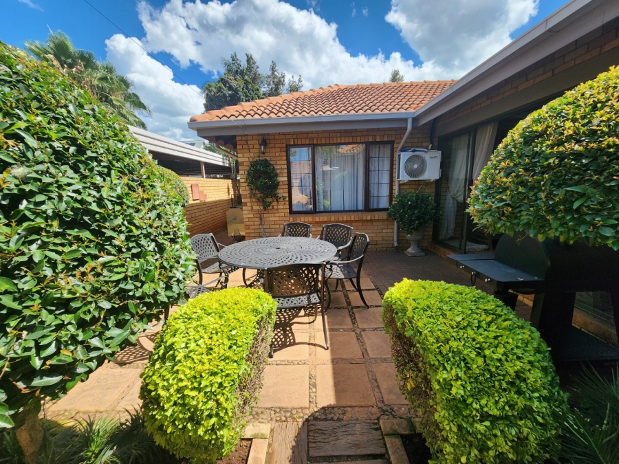 3 Bedroom Property for Sale in Green Acres Estate Gauteng