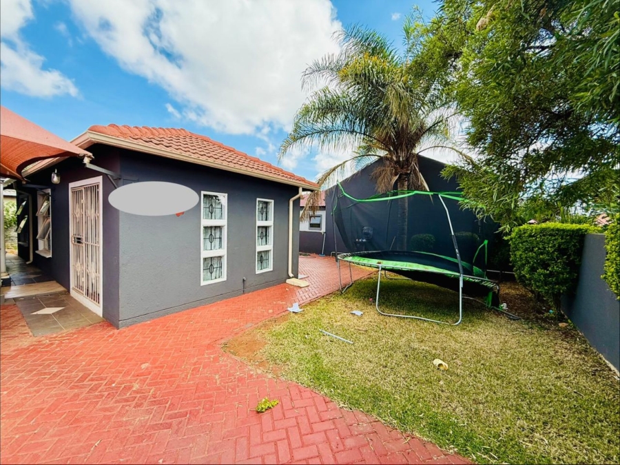 3 Bedroom Property for Sale in The Orchards Gauteng