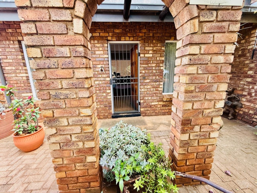 3 Bedroom Property for Sale in The Orchards Gauteng
