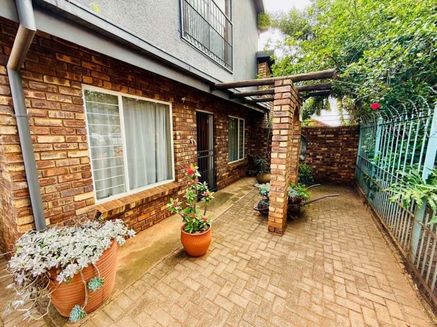 3 Bedroom Property for Sale in The Orchards Gauteng