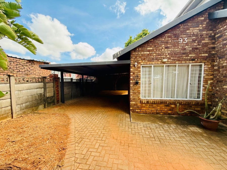 3 Bedroom Property for Sale in The Orchards Gauteng