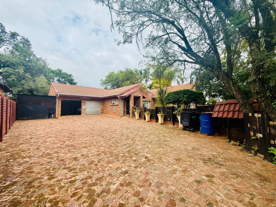 3 Bedroom Property for Sale in The Orchards Gauteng