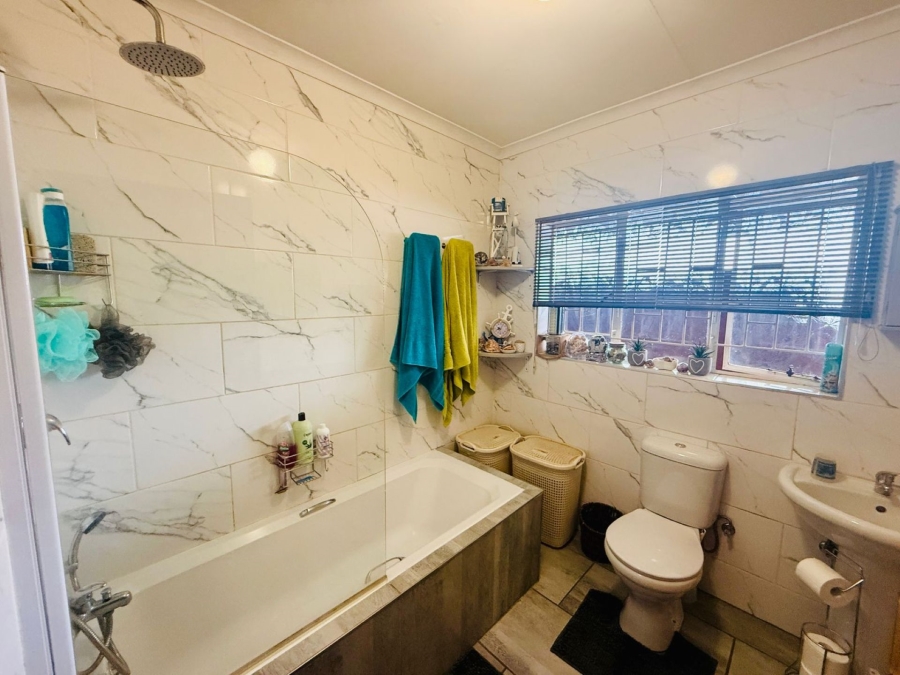 3 Bedroom Property for Sale in The Orchards Gauteng