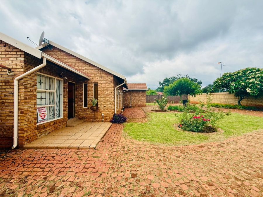 3 Bedroom Property for Sale in Chantelle Gauteng
