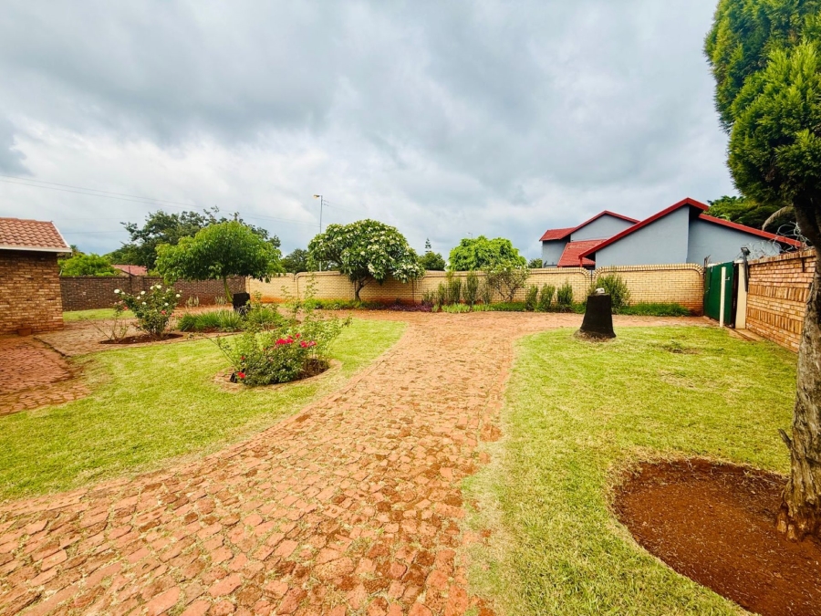 3 Bedroom Property for Sale in Chantelle Gauteng