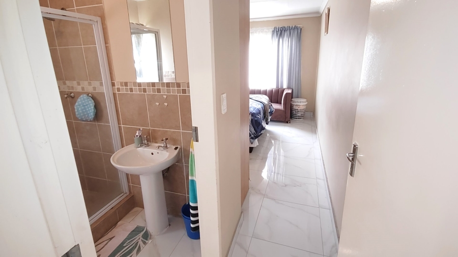 2 Bedroom Property for Sale in Twee Riviere Lifestyle Estate Gauteng