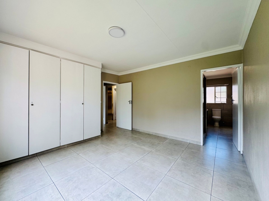 3 Bedroom Property for Sale in Sinoville Gauteng