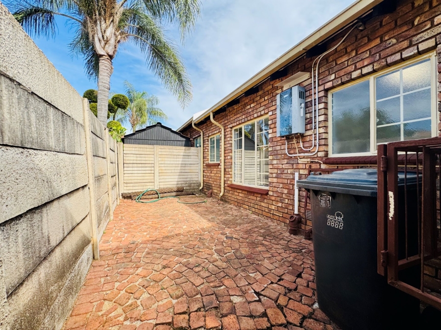 3 Bedroom Property for Sale in Sinoville Gauteng