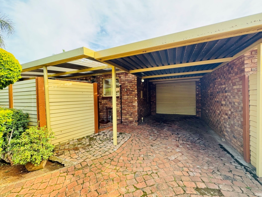 3 Bedroom Property for Sale in Sinoville Gauteng
