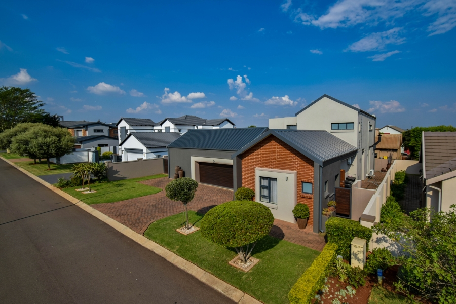 4 Bedroom Property for Sale in Midstream Ridge Gauteng