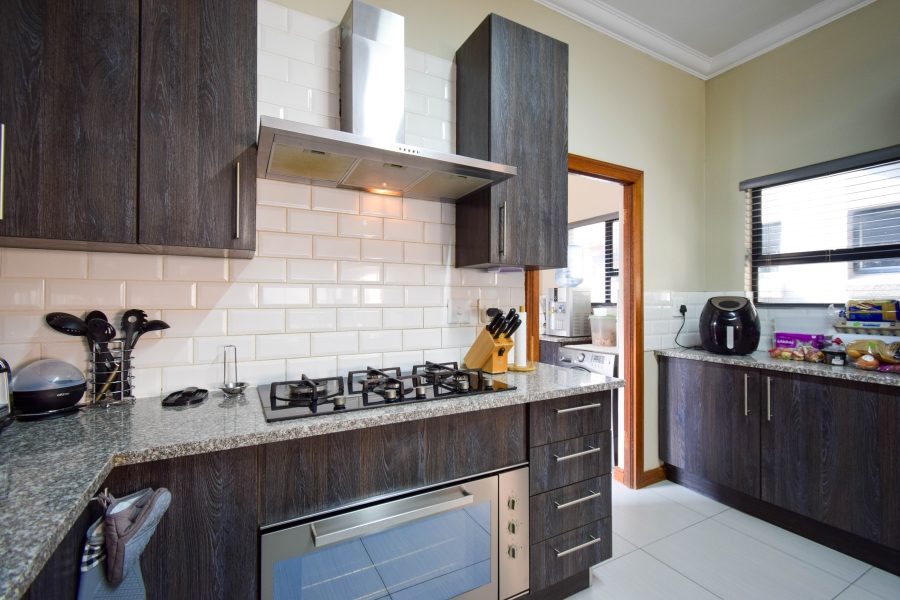 4 Bedroom Property for Sale in Midstream Ridge Gauteng