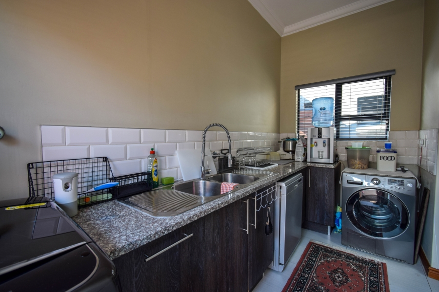 4 Bedroom Property for Sale in Midstream Ridge Gauteng