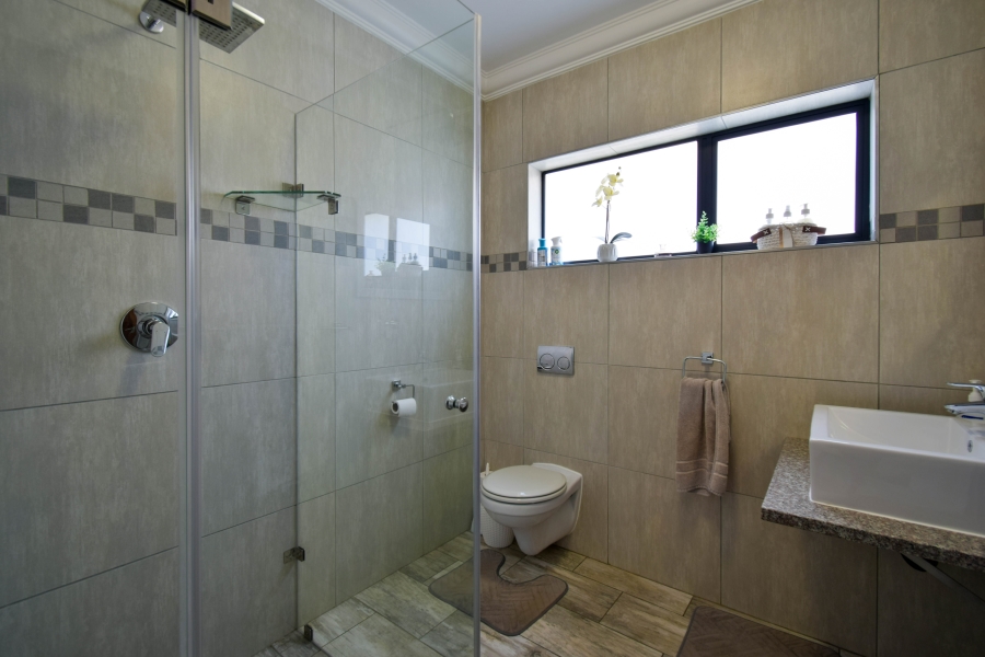 4 Bedroom Property for Sale in Midstream Ridge Gauteng