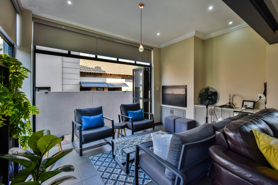 4 Bedroom Property for Sale in Midstream Ridge Gauteng