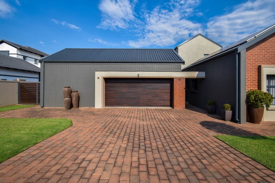 4 Bedroom Property for Sale in Midstream Ridge Gauteng