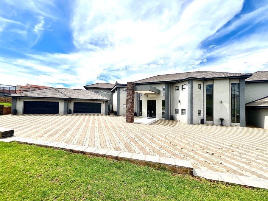 8 Bedroom Property for Sale in Mooikloof Glen Gauteng