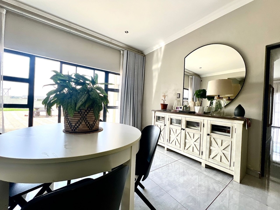 8 Bedroom Property for Sale in Mooikloof Glen Gauteng