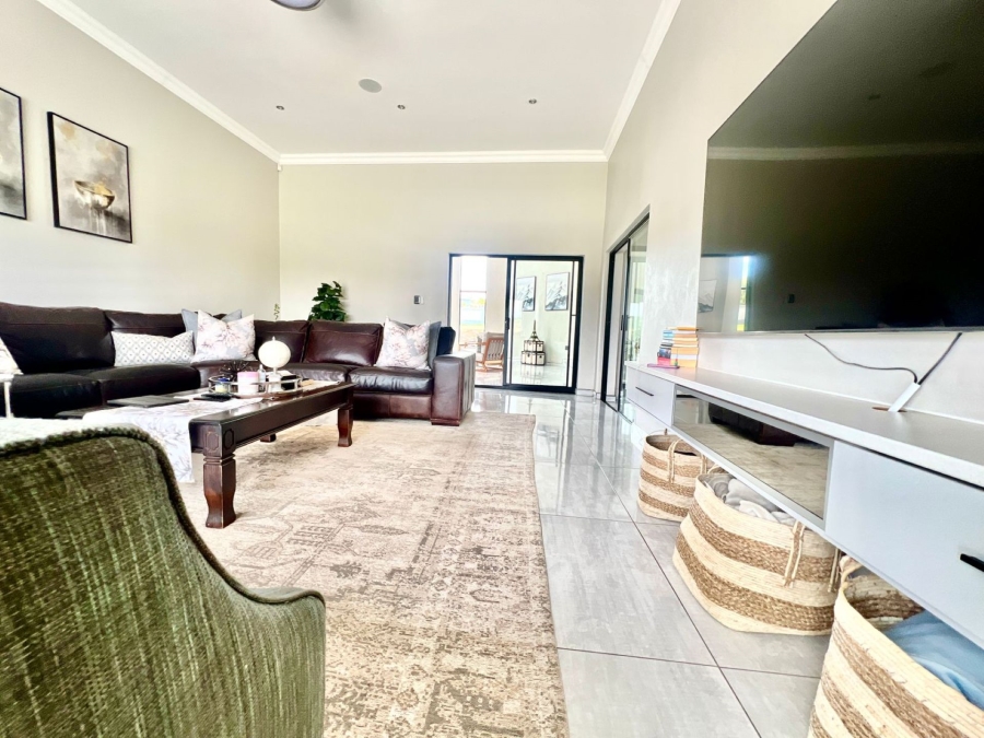 8 Bedroom Property for Sale in Mooikloof Glen Gauteng