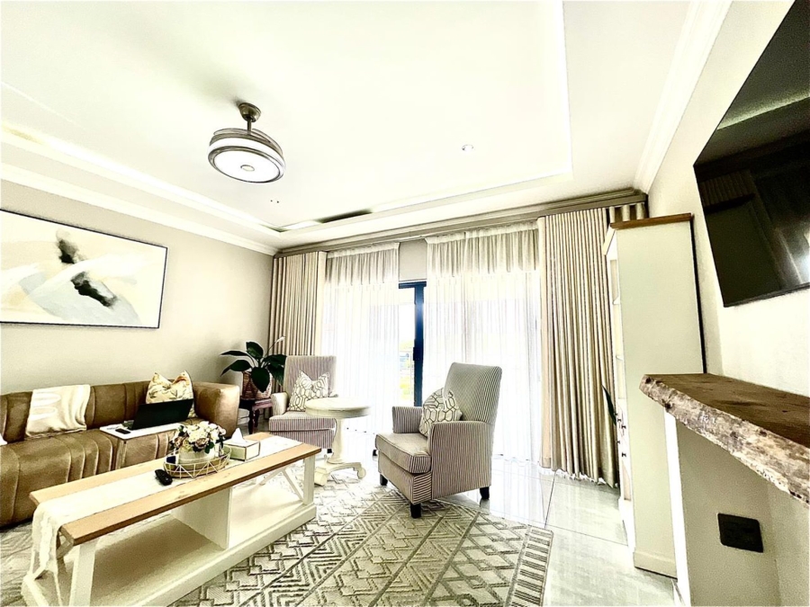 8 Bedroom Property for Sale in Mooikloof Glen Gauteng