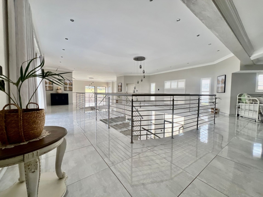 8 Bedroom Property for Sale in Mooikloof Glen Gauteng