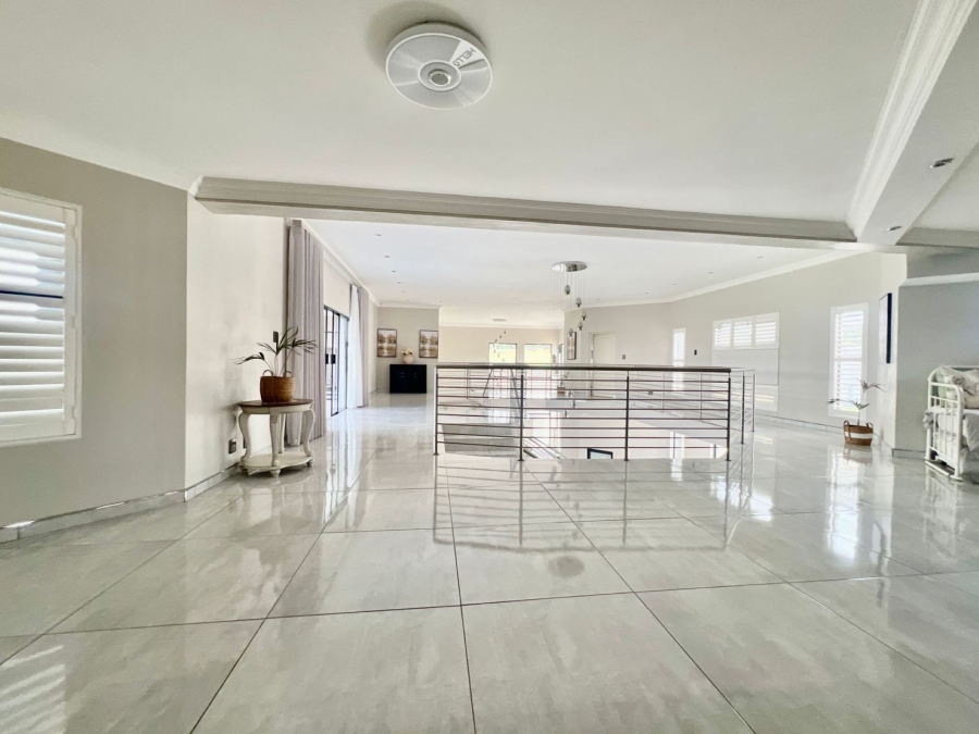 8 Bedroom Property for Sale in Mooikloof Glen Gauteng