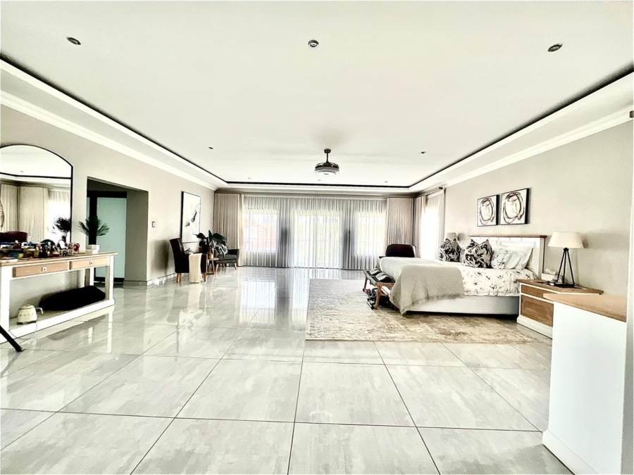 8 Bedroom Property for Sale in Mooikloof Glen Gauteng