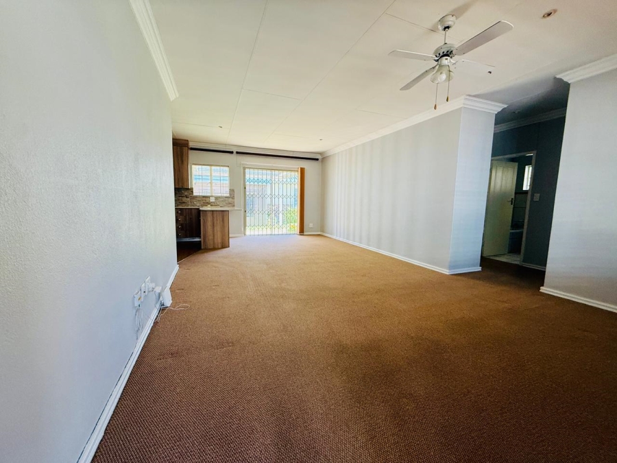 2 Bedroom Property for Sale in Ninapark Gauteng