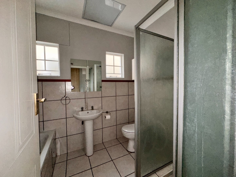 2 Bedroom Property for Sale in Ninapark Gauteng