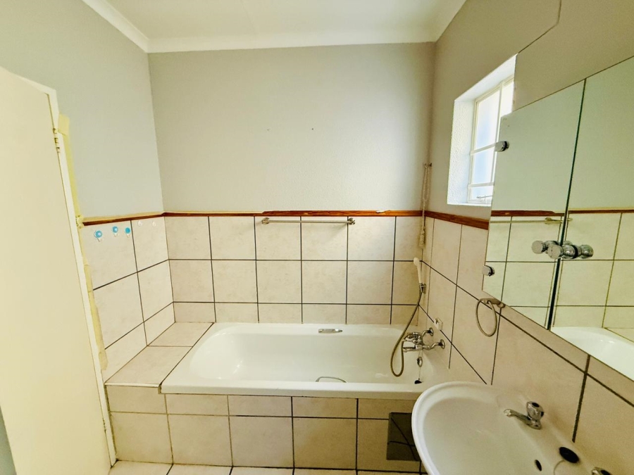 2 Bedroom Property for Sale in Ninapark Gauteng
