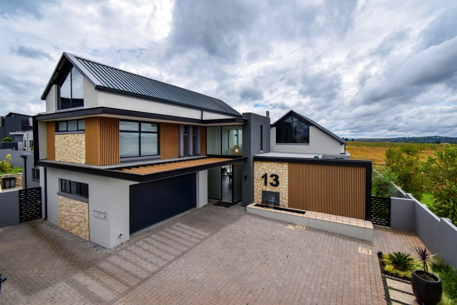 5 Bedroom Property for Sale in Midstream Heights Gauteng