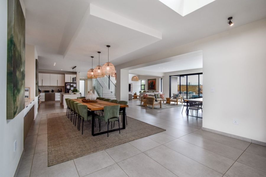 5 Bedroom Property for Sale in Midstream Heights Gauteng