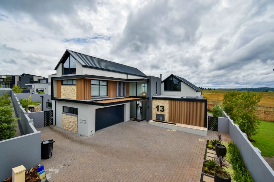 5 Bedroom Property for Sale in Midstream Heights Gauteng