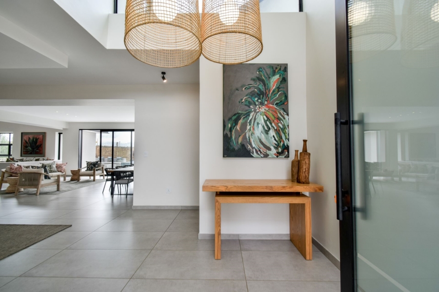 5 Bedroom Property for Sale in Midstream Heights Gauteng